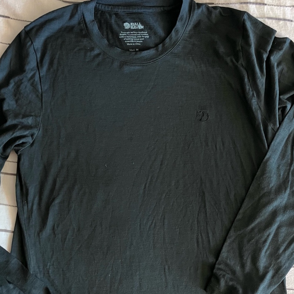 ￼Fjallraven Abisko lightweight hiking shirt